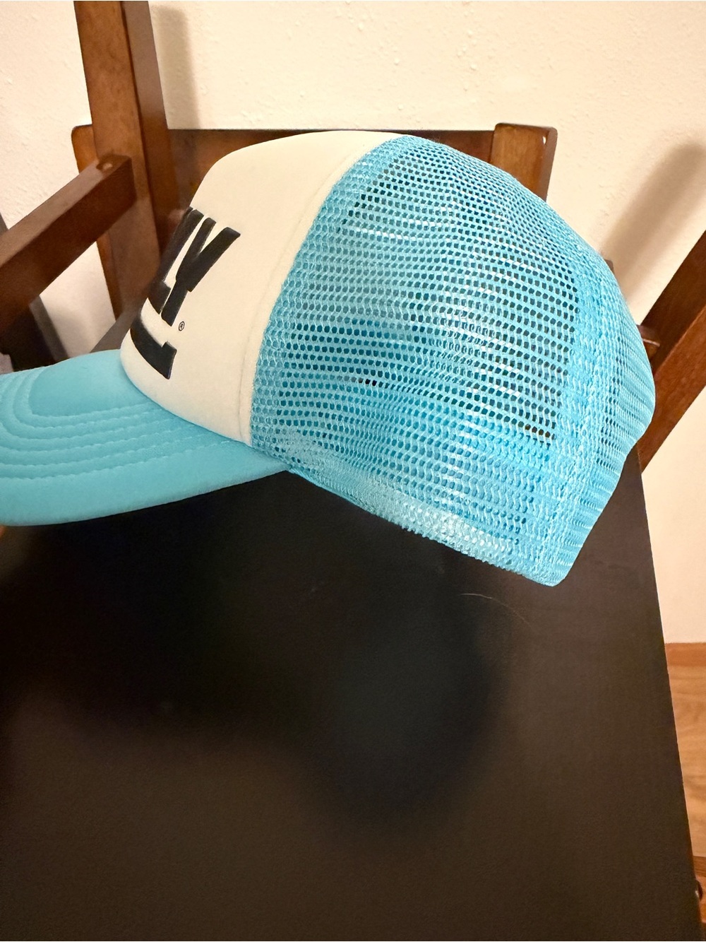Truly seltzer promo Trucker Har - Picture 2 of 5